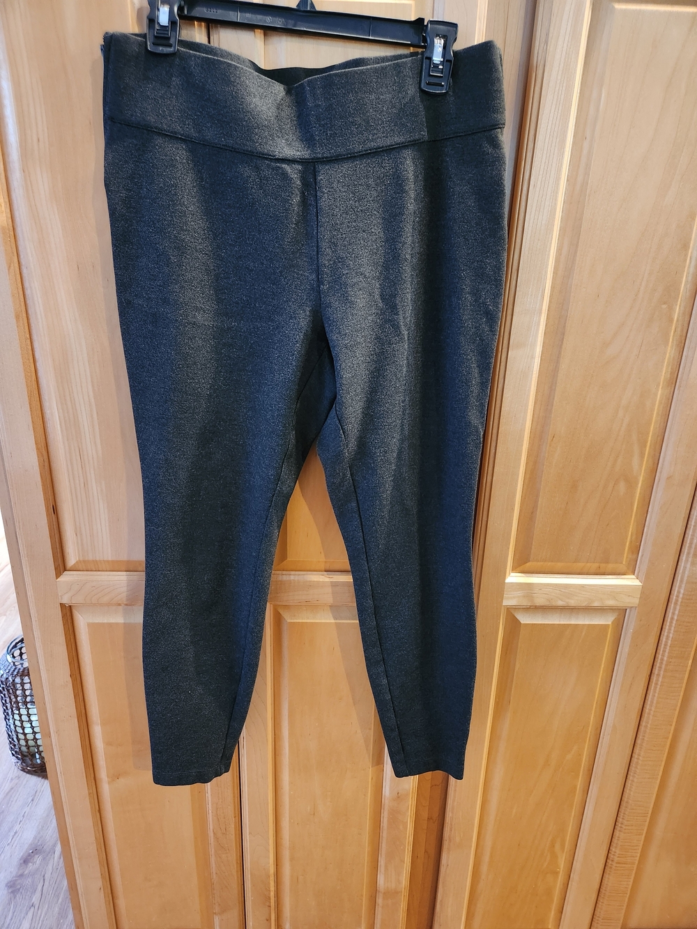 Old Navy Charcoal Ponte Ankle Pants